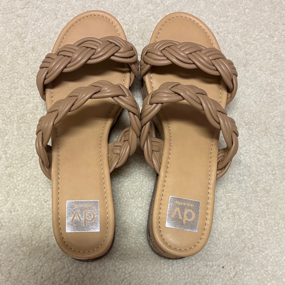 DV by Dolce Vita Women's Tan Braided Sandals